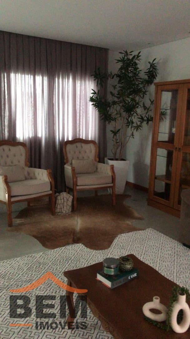 Casa para Venda com 3 quartos e 350m² no bairro São Judas, em Itajaí