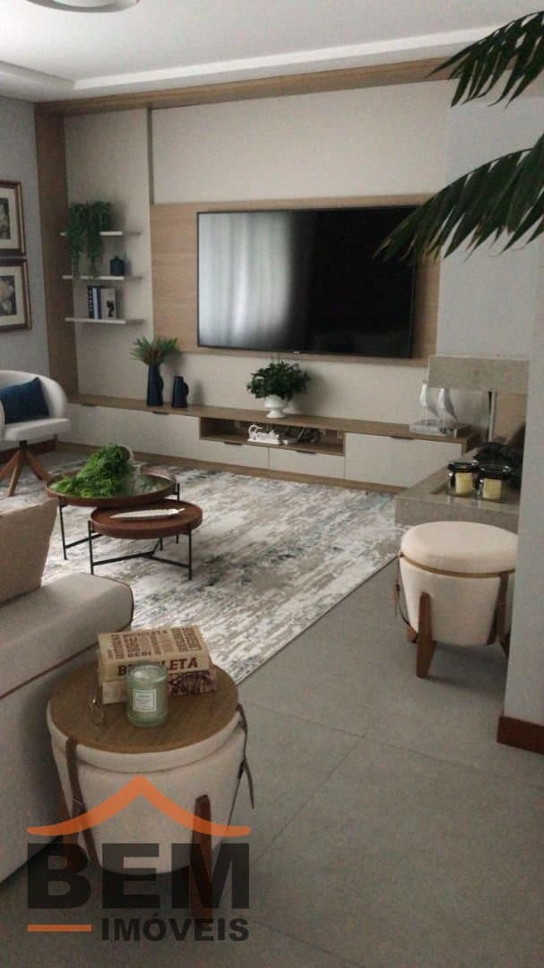 Casa para Venda com 3 quartos e 350m² no bairro São Judas, em Itajaí