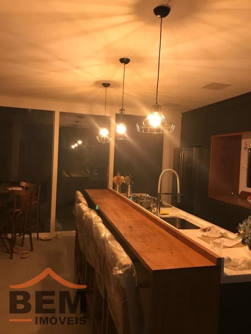 Casa para Venda com 3 quartos e 350m² no bairro São Judas, em Itajaí