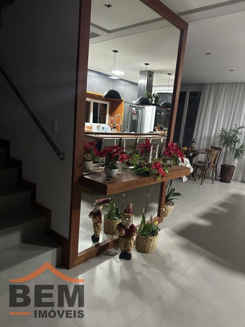 Casa para Venda com 3 quartos e 350m² no bairro São Judas, em Itajaí