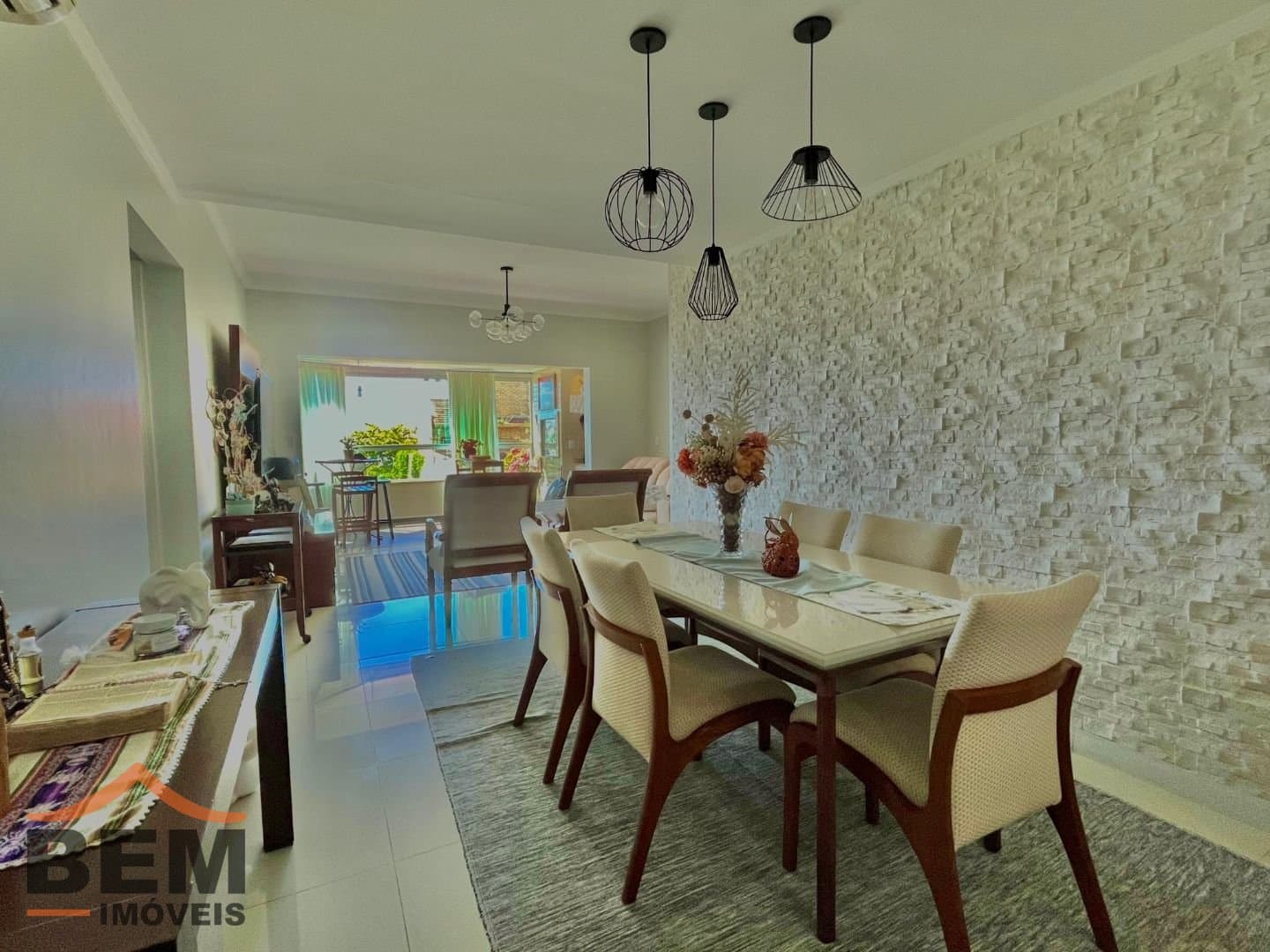 Apartamento para Venda com 3 quartos e 176m² no bairro Praia dos Amores, em Balneário Camboriú