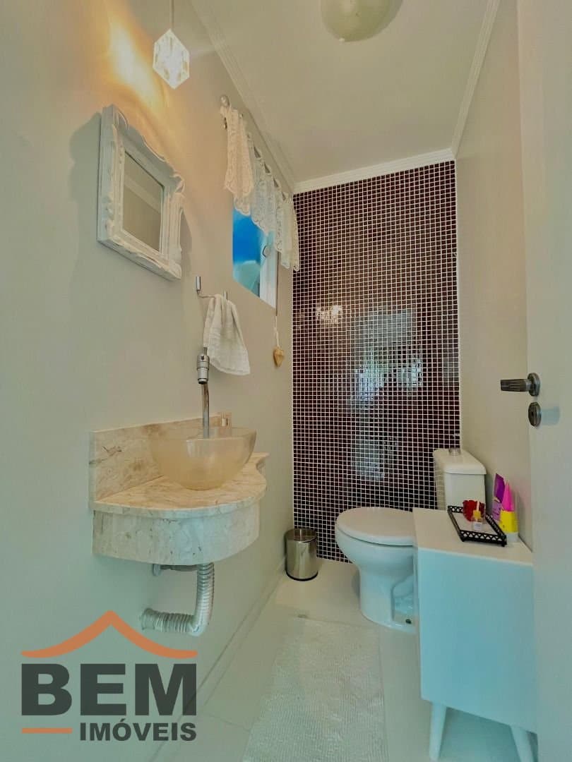 Apartamento para Venda com 3 quartos e 176m² no bairro Praia dos Amores, em Balneário Camboriú
