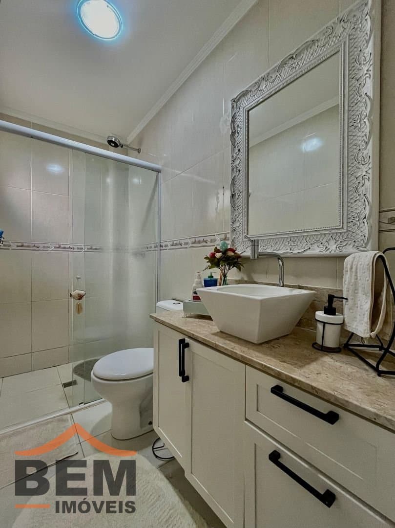 Apartamento para Venda com 3 quartos e 176m² no bairro Praia dos Amores, em Balneário Camboriú