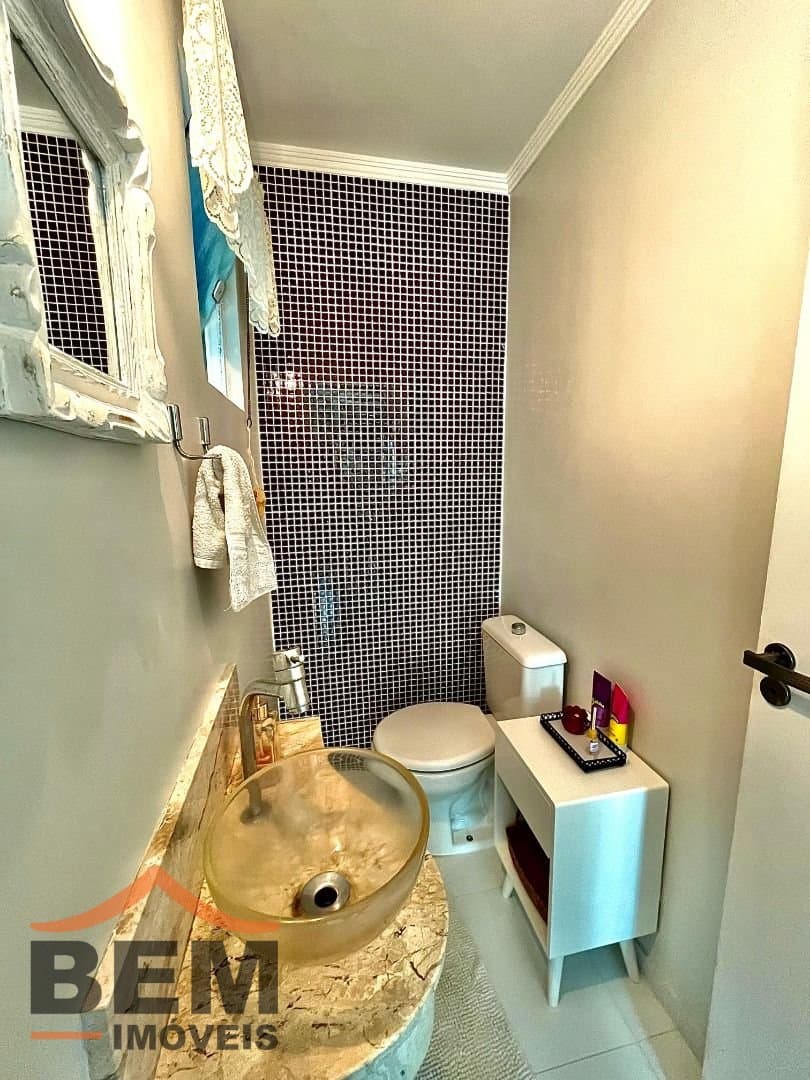 Apartamento para Venda com 3 quartos e 176m² no bairro Praia dos Amores, em Balneário Camboriú