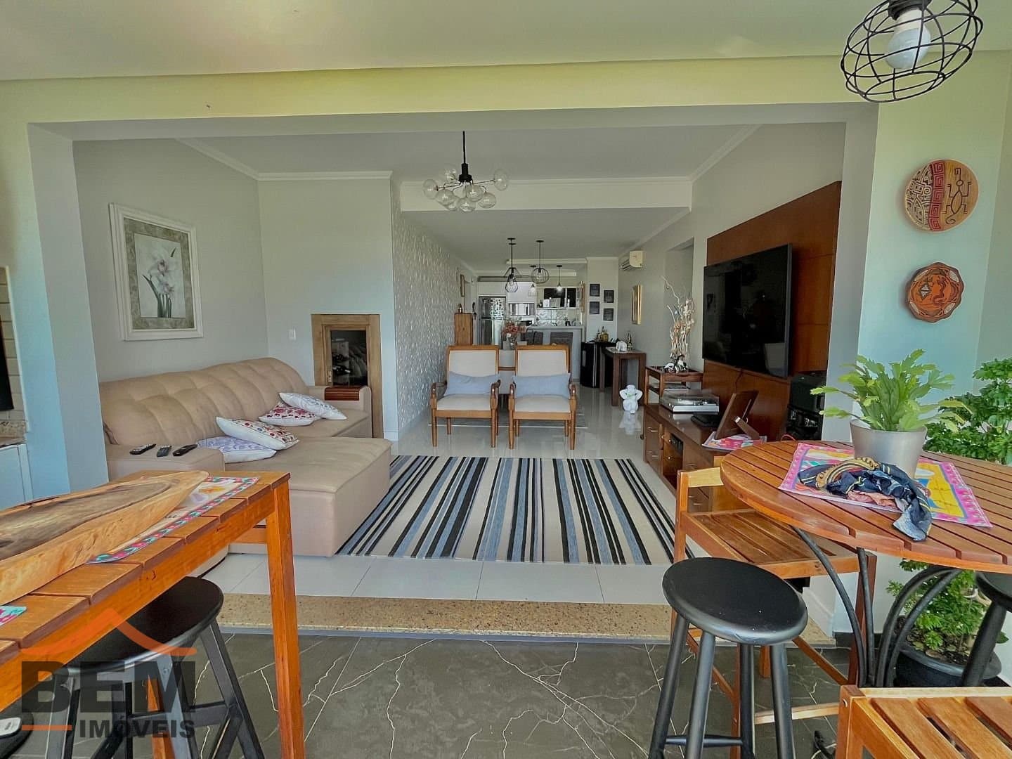 Apartamento para Venda com 3 quartos e 176m² no bairro Praia dos Amores, em Balneário Camboriú