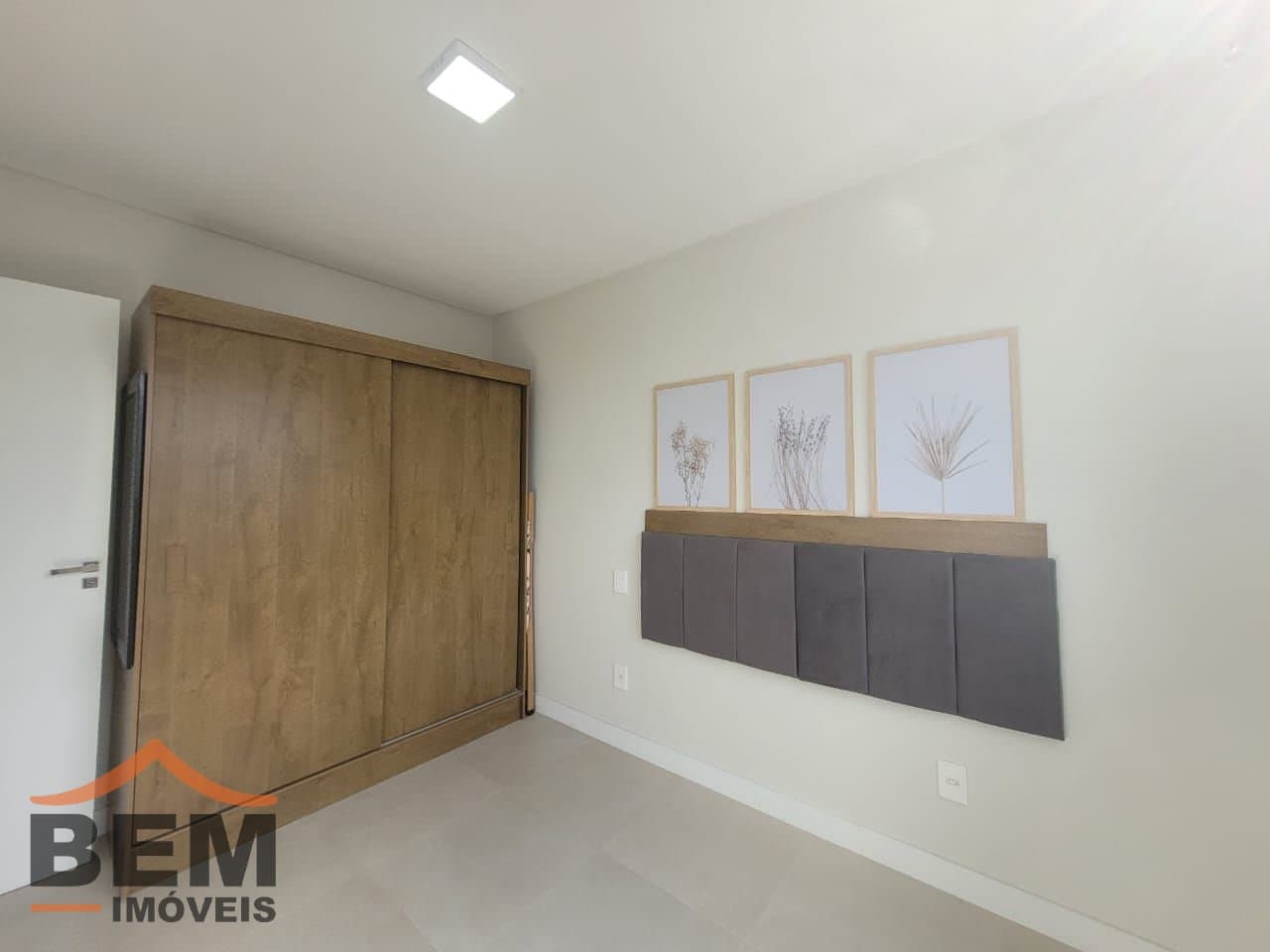 Apartamento para Locação com 2 quartos e 76m² no bairro Praia Brava, em Itajaí