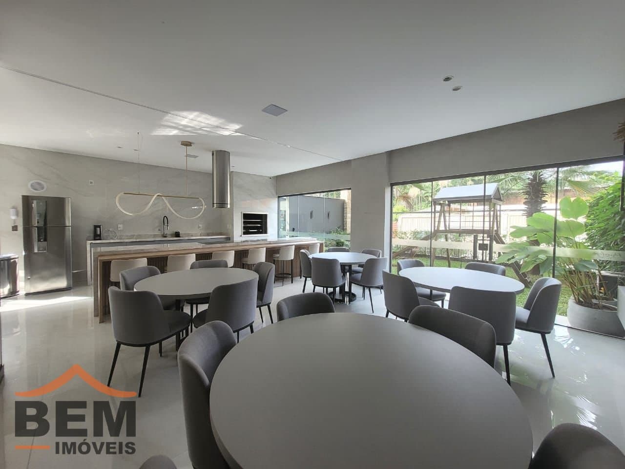 Apartamento para Locação com 2 quartos e 76m² no bairro Praia Brava, em Itajaí