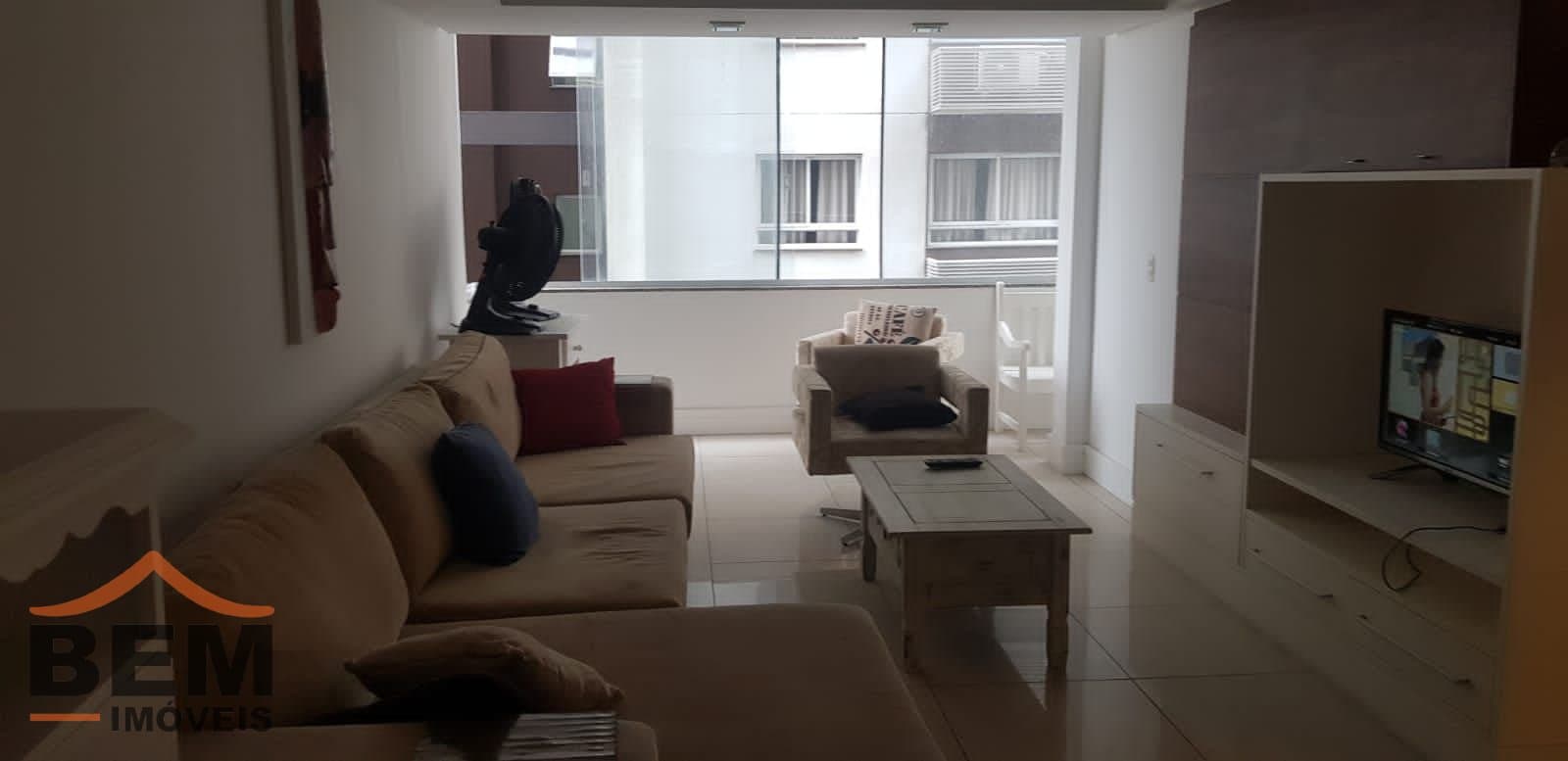 Apartamento para Locação com 3 quartos e 90m² no bairro Centro, em Balneário Camboriú: 02- SALA DE ESTAR 