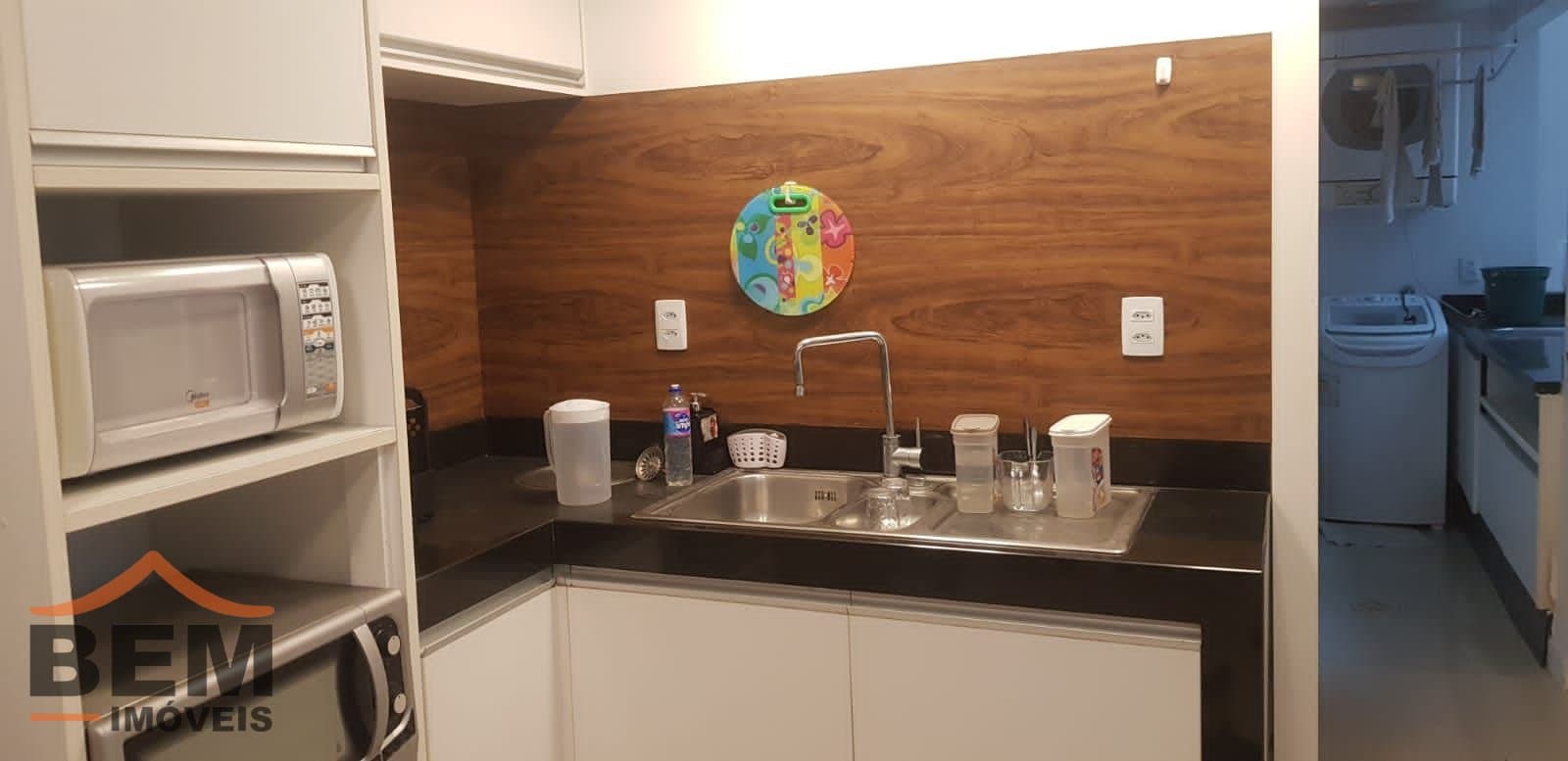 Apartamento para Locação com 3 quartos e 90m² no bairro Centro, em Balneário Camboriú: 04- COZINHA