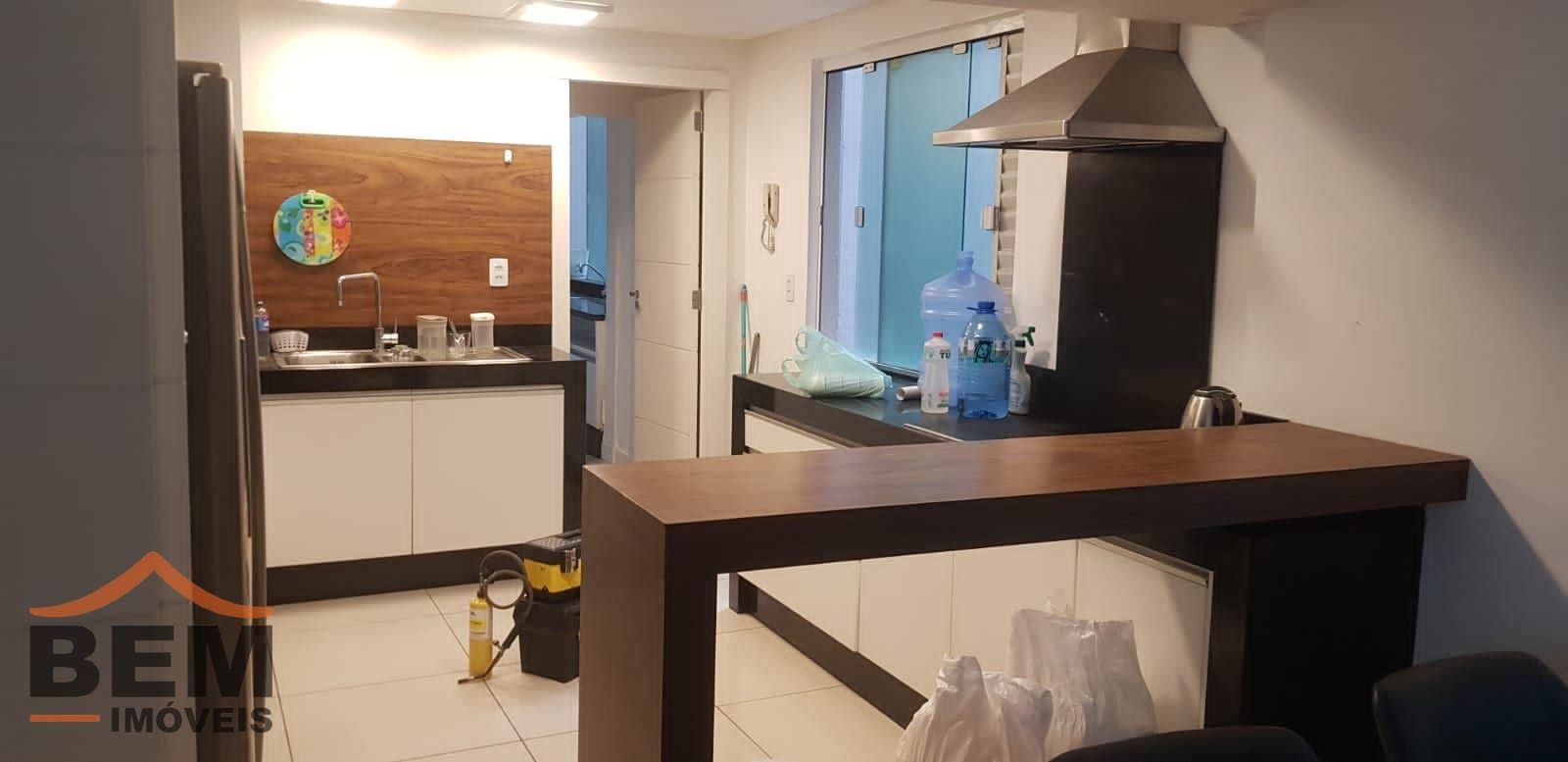 Apartamento para Locação com 3 quartos e 90m² no bairro Centro, em Balneário Camboriú: 04- COZINHA