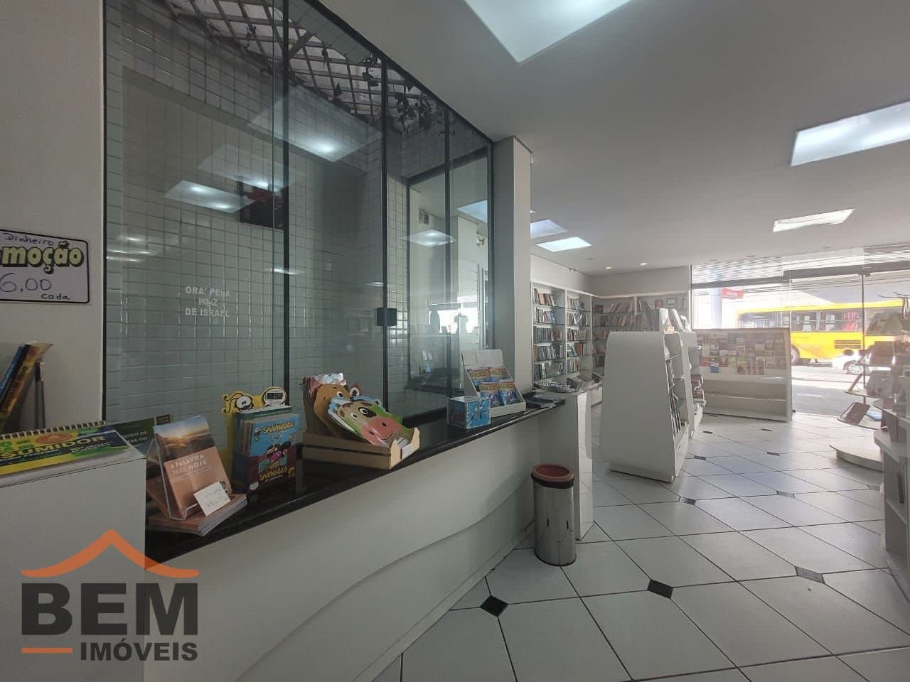 Salas/Conjuntos para Locação com 120m² no bairro Centro, em Itajaí