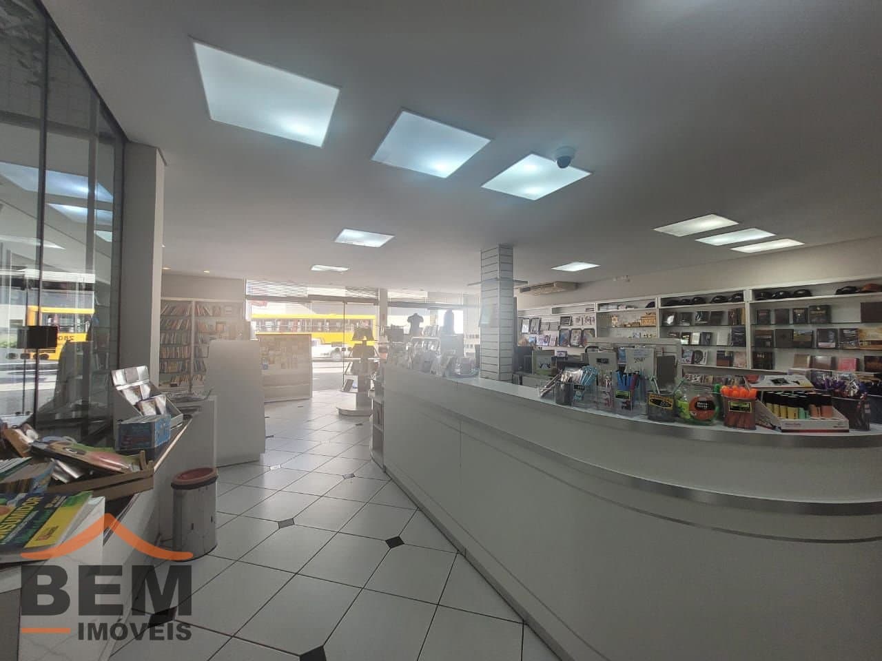 Salas/Conjuntos para Locação com 120m² no bairro Centro, em Itajaí