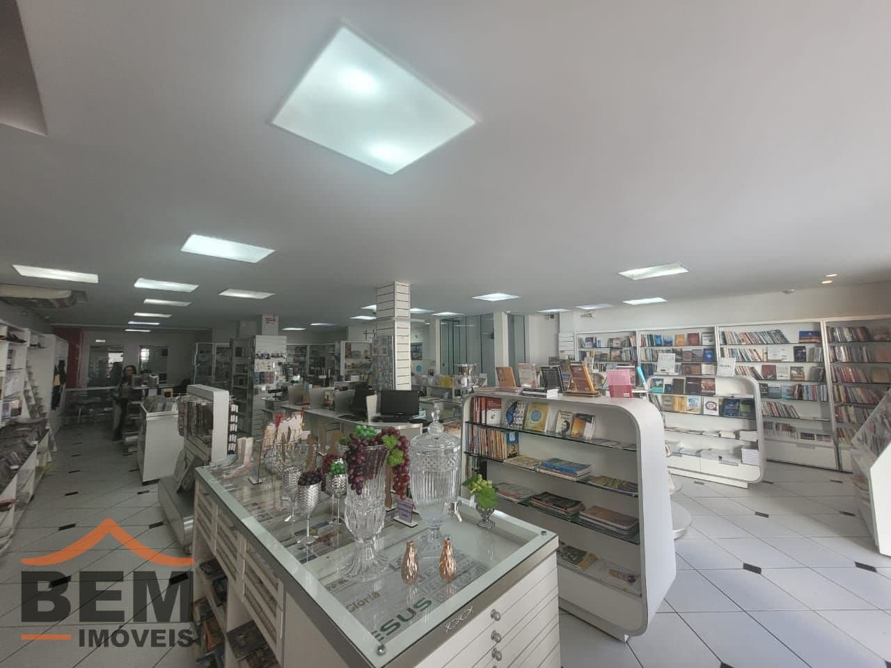 Salas/Conjuntos para Locação com 120m² no bairro Centro, em Itajaí