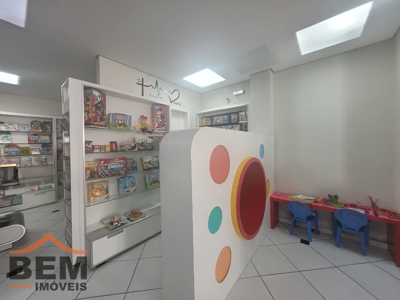 Salas/Conjuntos para Locação com 120m² no bairro Centro, em Itajaí
