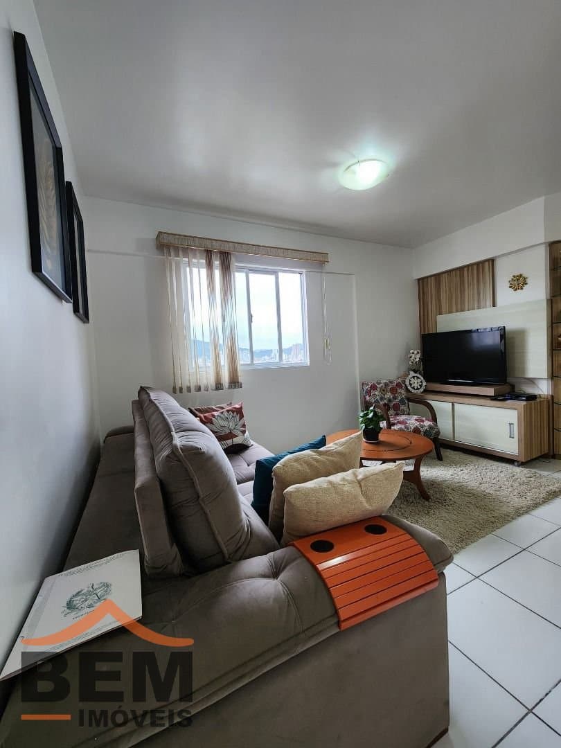 Apartamento para Venda com 3 quartos e 87m² no bairro Vila Operária, em Itajaí