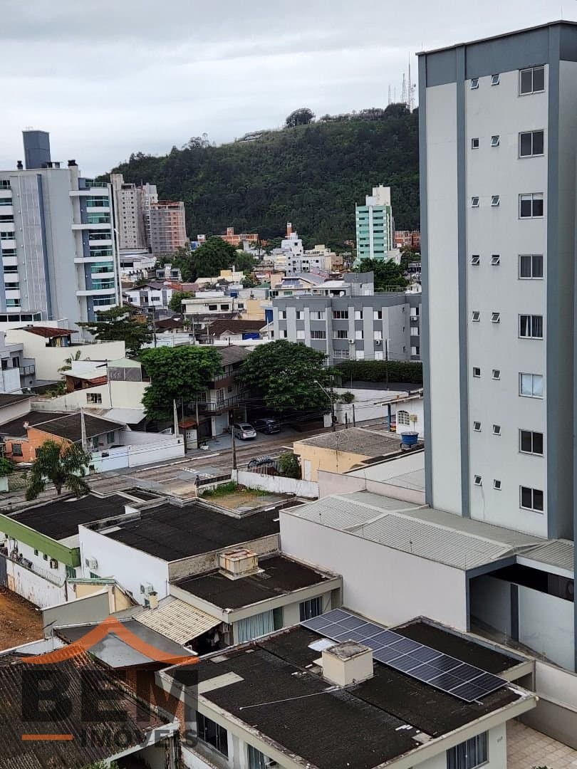 Apartamento para Venda com 3 quartos e 87m² no bairro Vila Operária, em Itajaí