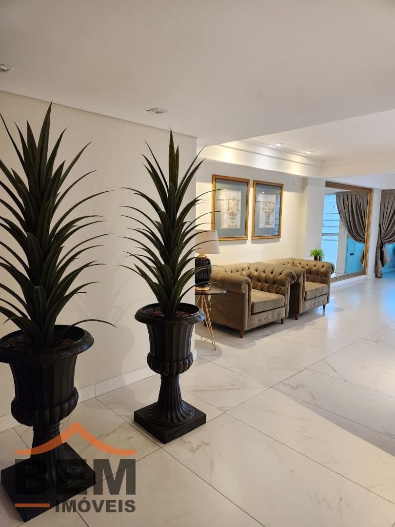 Apartamento para Venda com 3 quartos e 87m² no bairro Vila Operária, em Itajaí