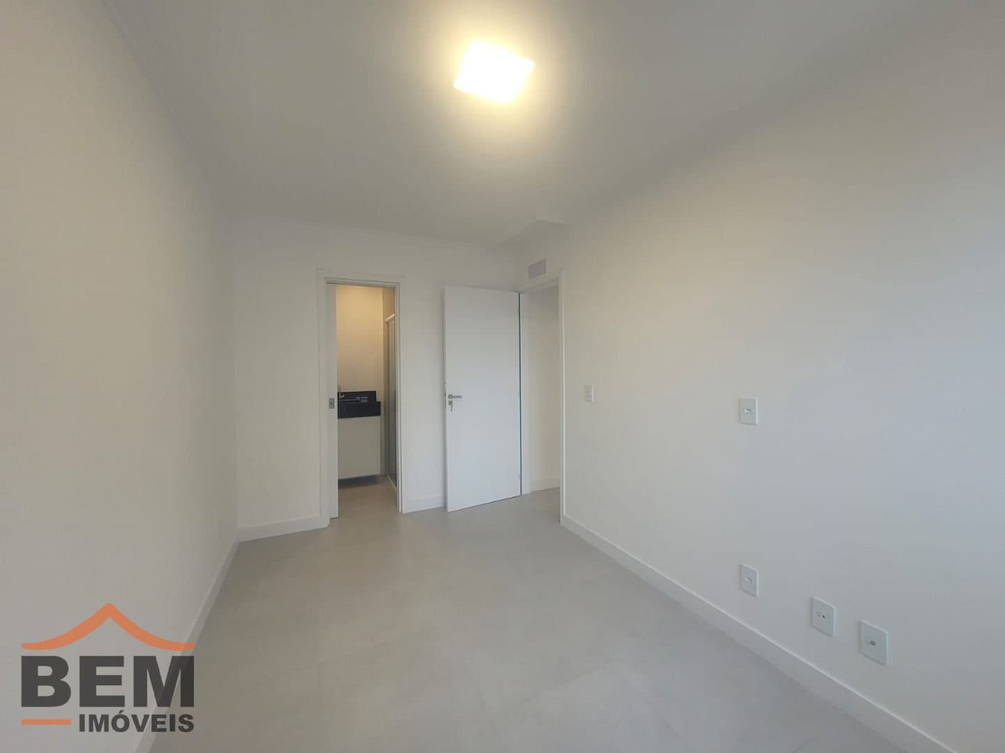 Apartamento para Locação com 2 quartos e 66m² no bairro São Vicente, em Itajaí