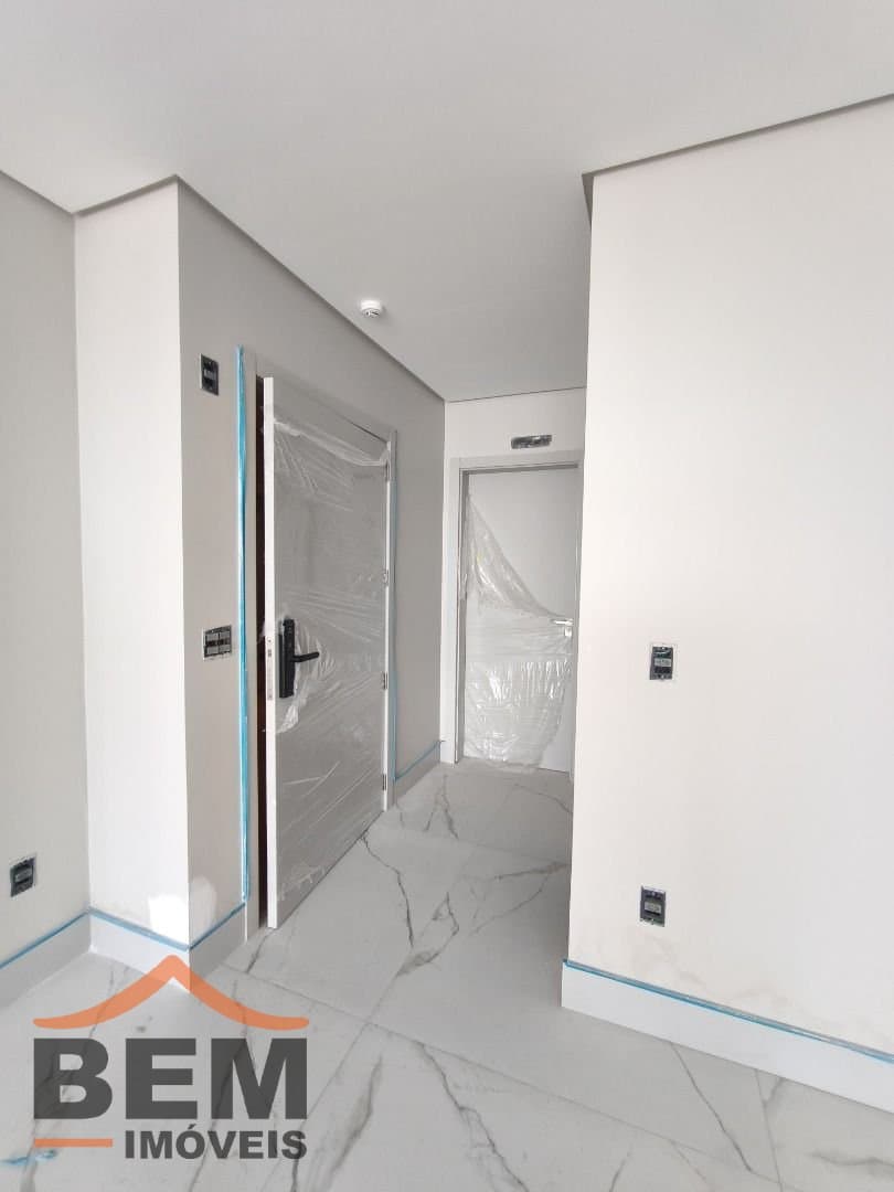 Apartamento para Venda com 3 quartos e 134m² no bairro Centro, em Itajaí