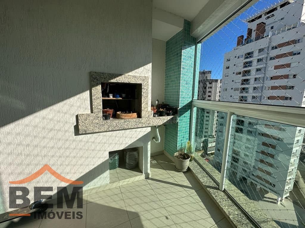 Apartamento para Venda com 2 quartos no bairro Centro, em Itajaí