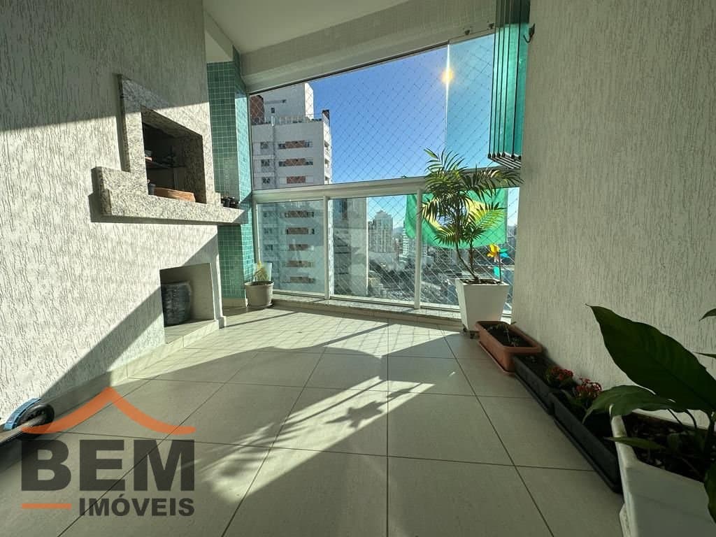 Apartamento para Venda com 2 quartos no bairro Centro, em Itajaí