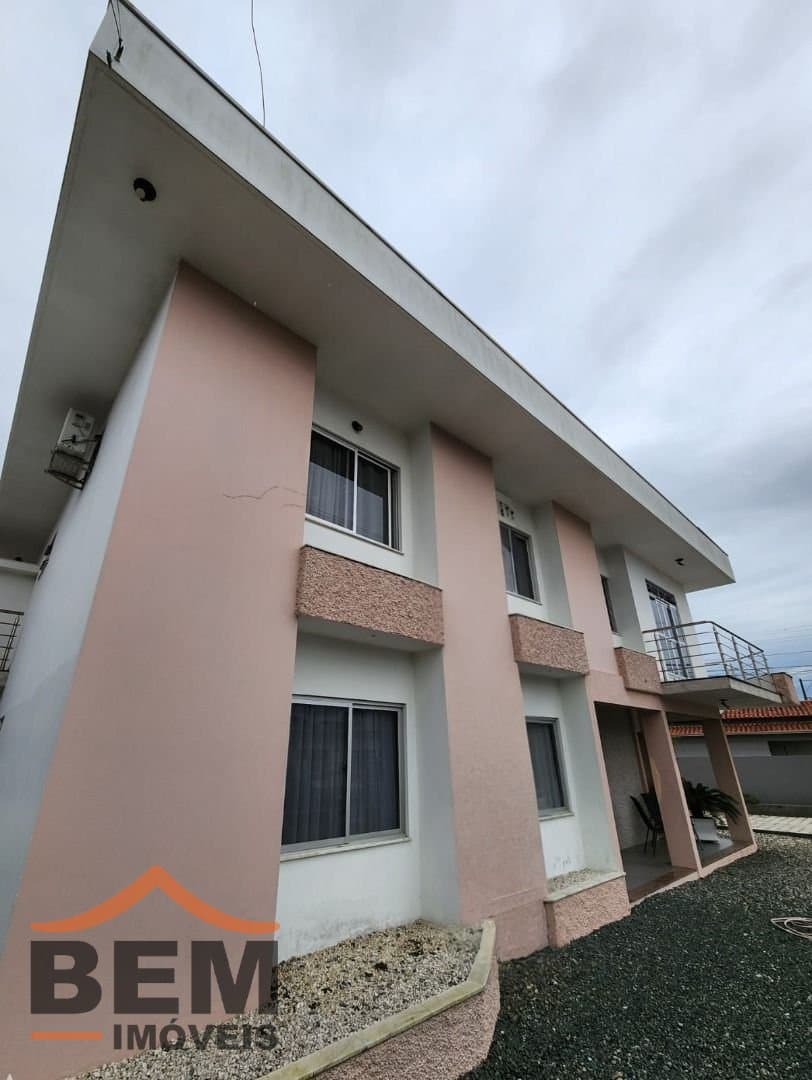Casa para Venda com 6 quartos e 330m² no bairro São João, em Itajaí