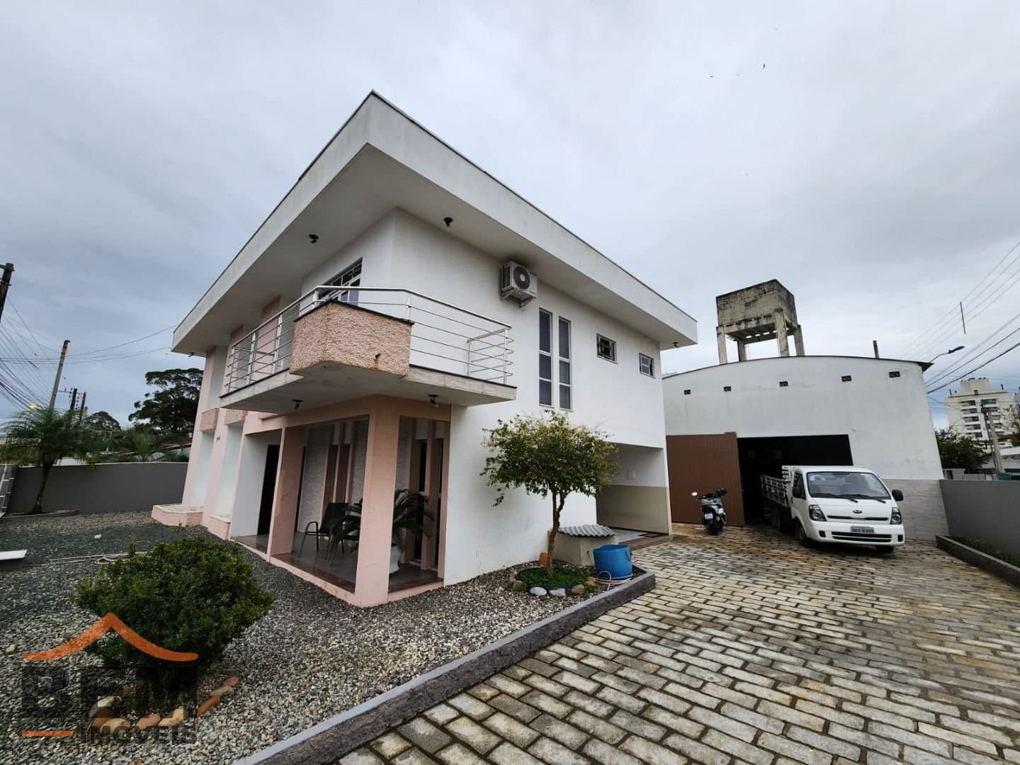 Casa para Venda com 6 quartos e 330m² no bairro São João, em Itajaí