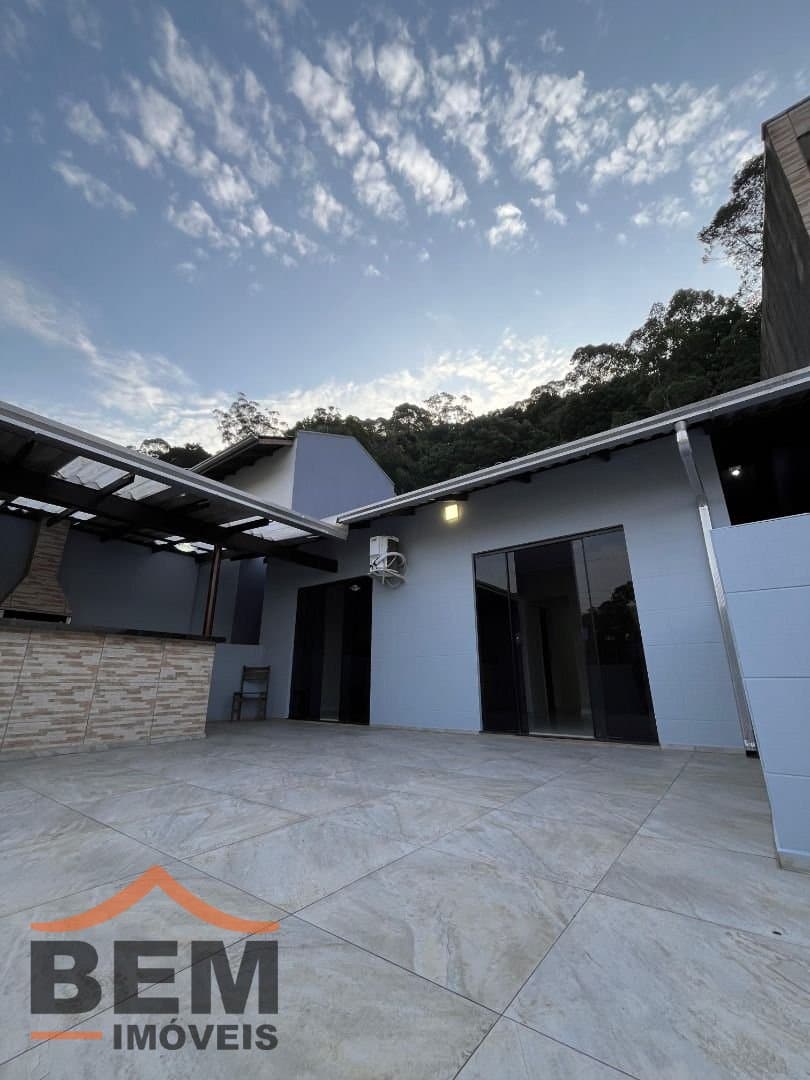 Casa para Venda com 4 quartos e 250m² no bairro Fazenda, em Itajaí