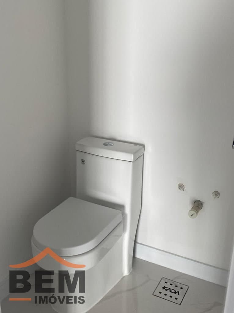 Apartamento para Venda com 3 quartos e 118m² no bairro Meia Praia, em Itapema