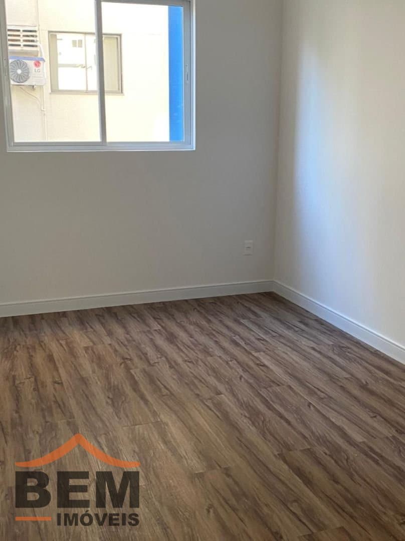 Apartamento para Venda com 3 quartos e 118m² no bairro Meia Praia, em Itapema