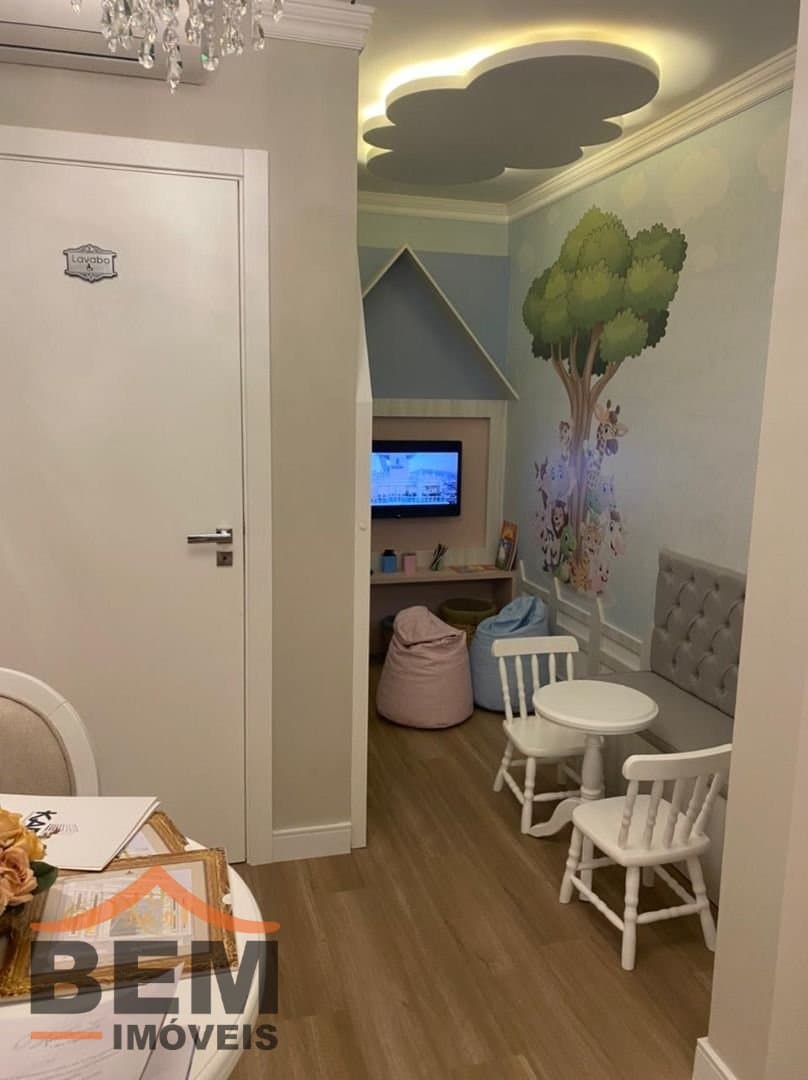 Apartamento para Venda com 3 quartos e 118m² no bairro Meia Praia, em Itapema