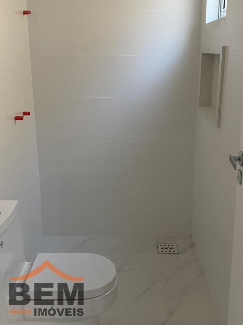 Apartamento para Venda com 3 quartos e 118m² no bairro Meia Praia, em Itapema