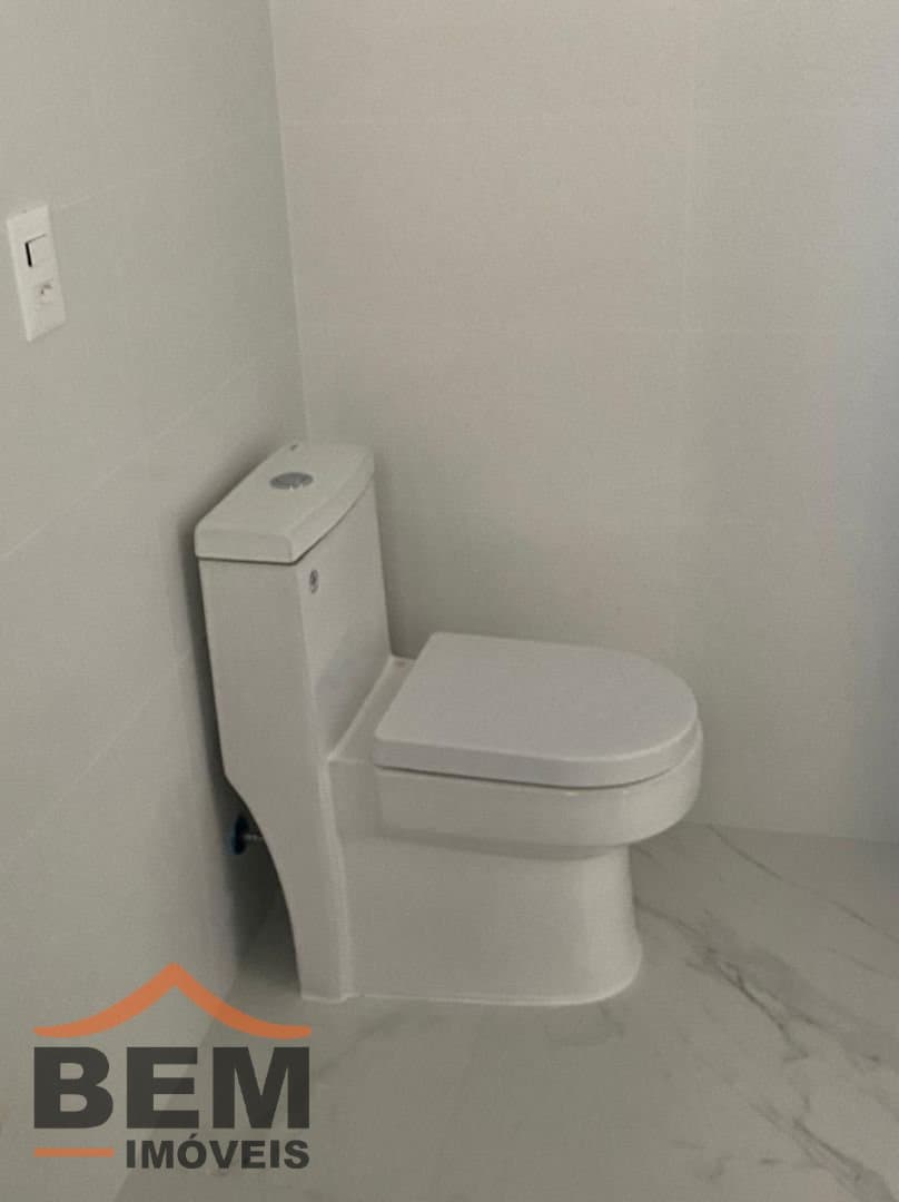 Apartamento para Venda com 3 quartos e 118m² no bairro Meia Praia, em Itapema