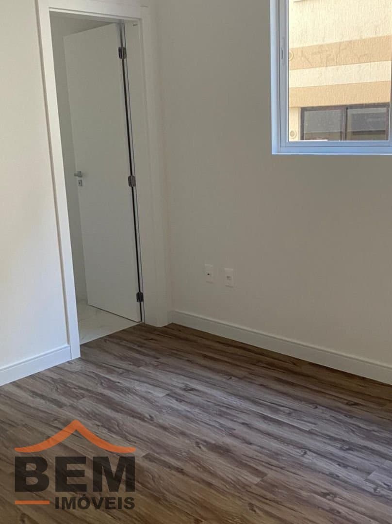 Apartamento para Venda com 3 quartos e 118m² no bairro Meia Praia, em Itapema