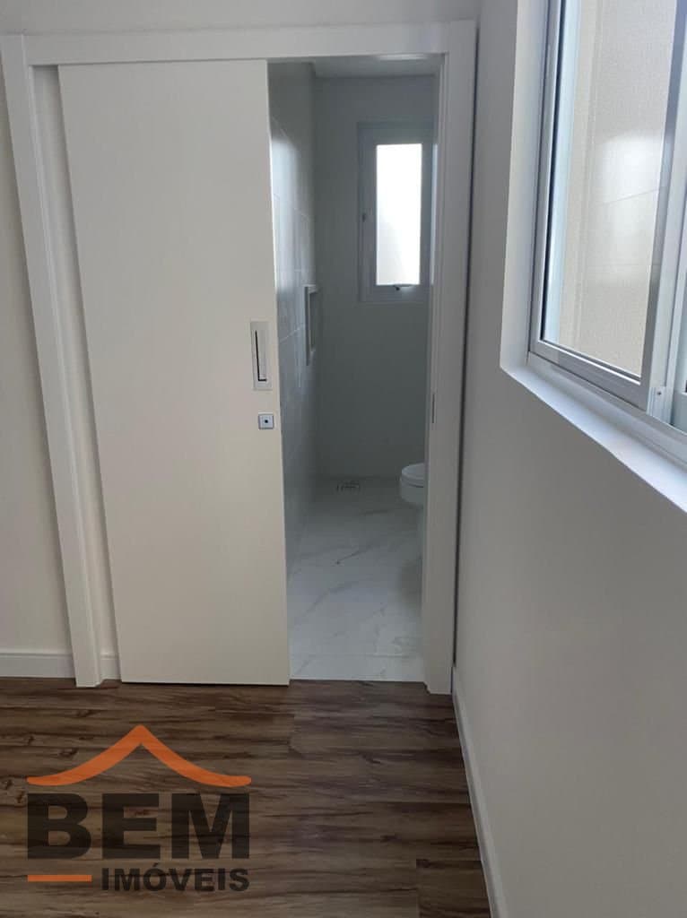 Apartamento para Venda com 3 quartos e 118m² no bairro Meia Praia, em Itapema