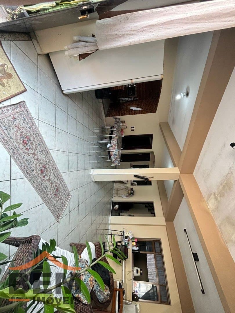 Casa para Venda com 4 quartos e 264m² no bairro São Vicente, em Itajaí