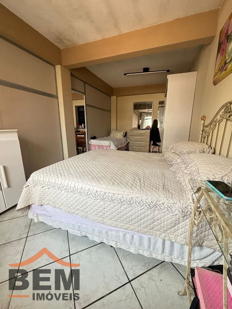 Casa para Venda com 4 quartos e 264m² no bairro São Vicente, em Itajaí