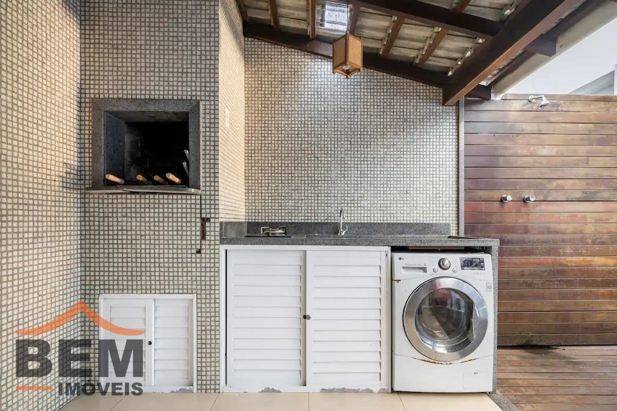 Casa para Venda com 3 quartos e 136m² no bairro Centro, em Balneário Camboriú