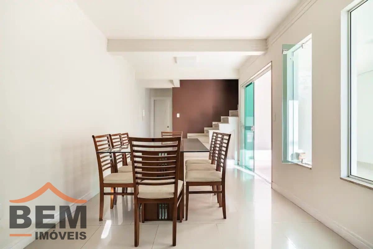 Casa para Venda com 3 quartos e 136m² no bairro Centro, em Balneário Camboriú