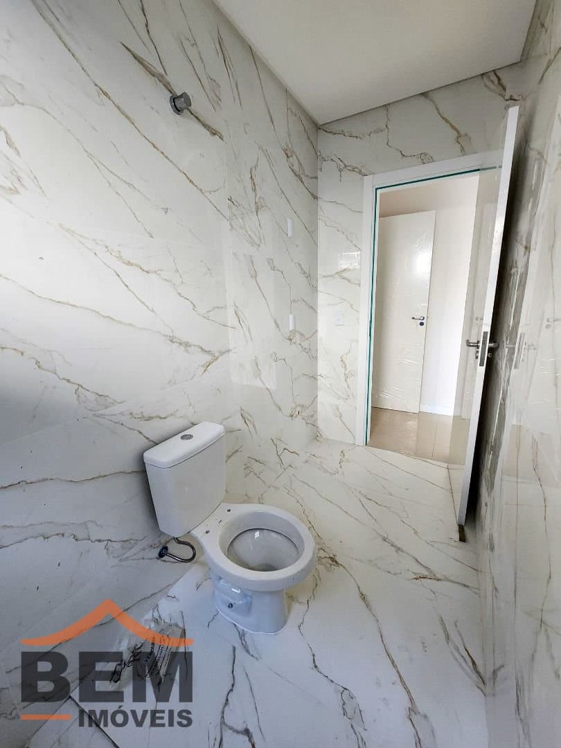 Apartamento para Venda com 3 quartos e 102m² no bairro Cordeiros, em Itajaí
