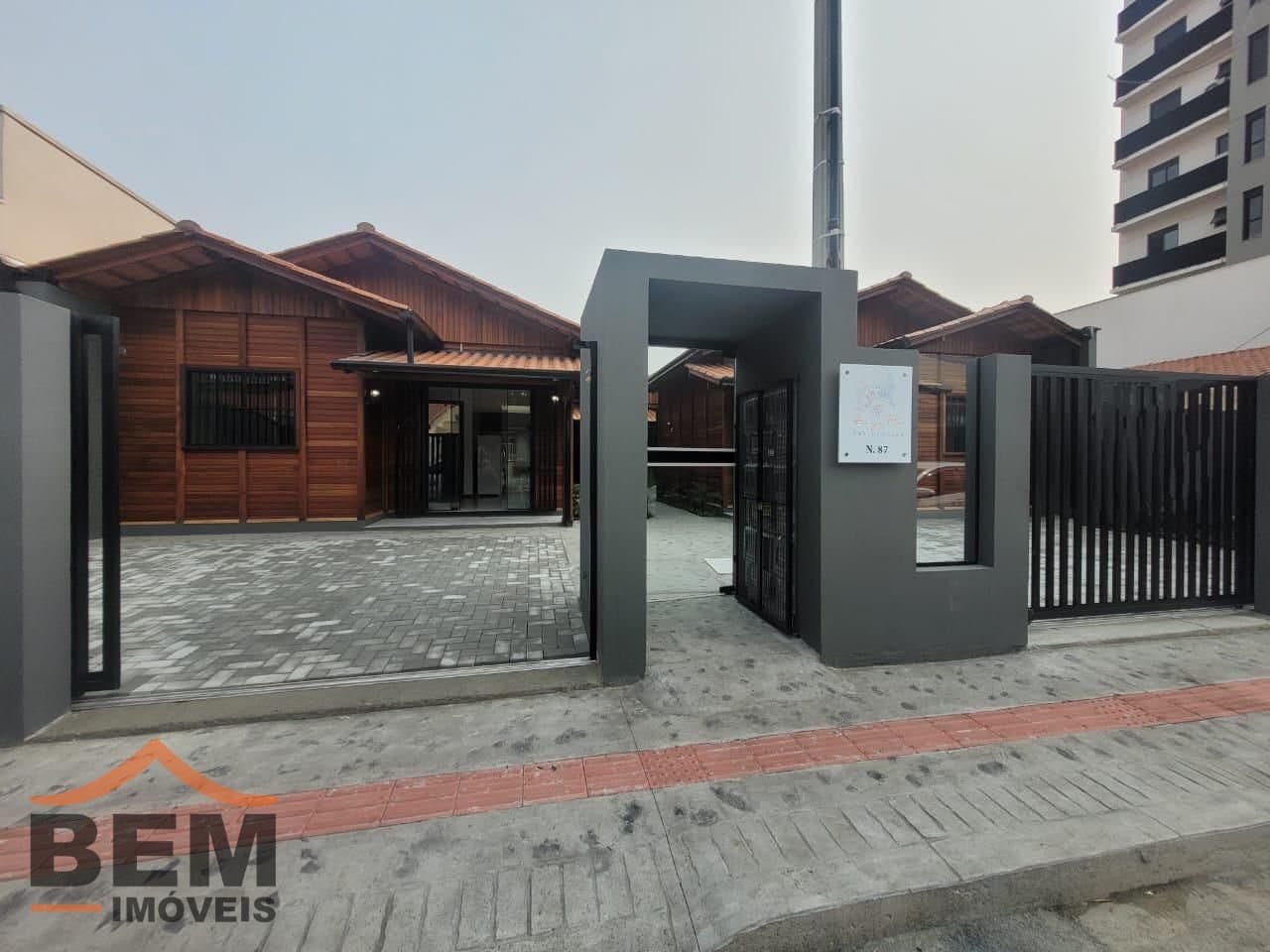Casa para Locação com 2 quartos e 40m² no bairro Centro, em Itajaí