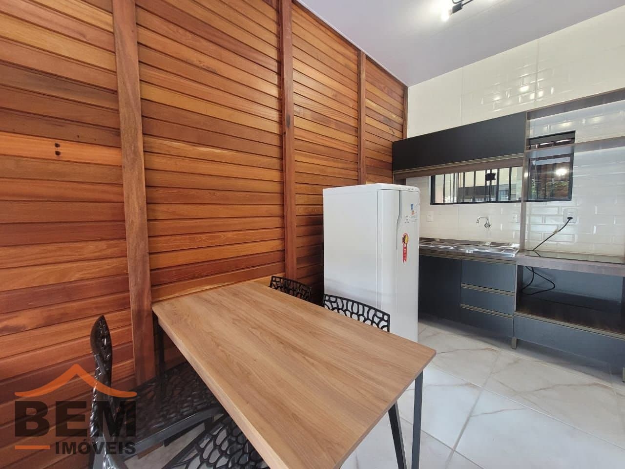 Casa para Locação com 2 quartos e 40m² no bairro Centro, em Itajaí