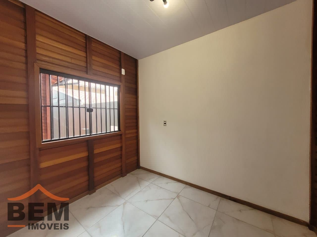 Casa para Locação com 2 quartos e 40m² no bairro Centro, em Itajaí