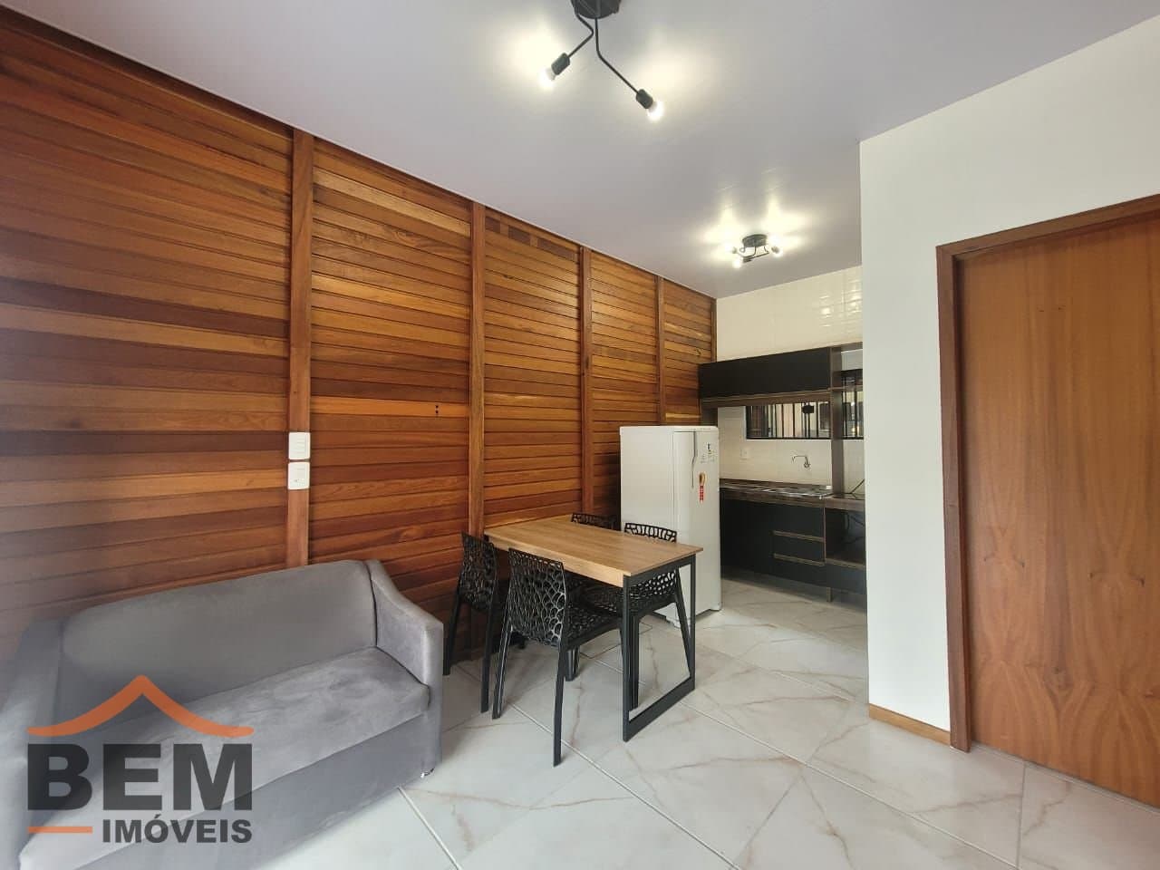 Casa para Locação com 2 quartos e 40m² no bairro Centro, em Itajaí
