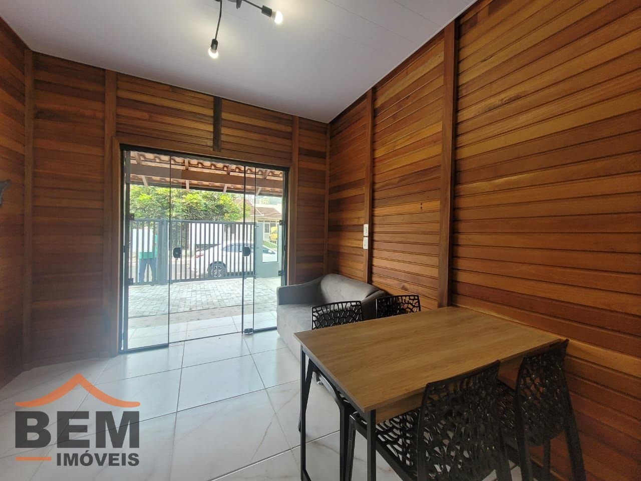 Casa para Locação com 2 quartos e 40m² no bairro Centro, em Itajaí