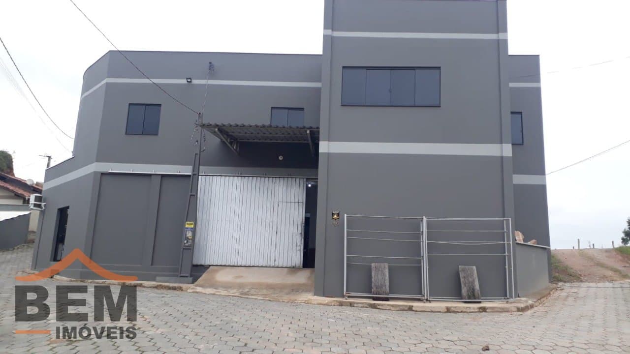 Galpão para Locação com 260m² no bairro Pocinho, em Ilhota: 2 - FACHADA