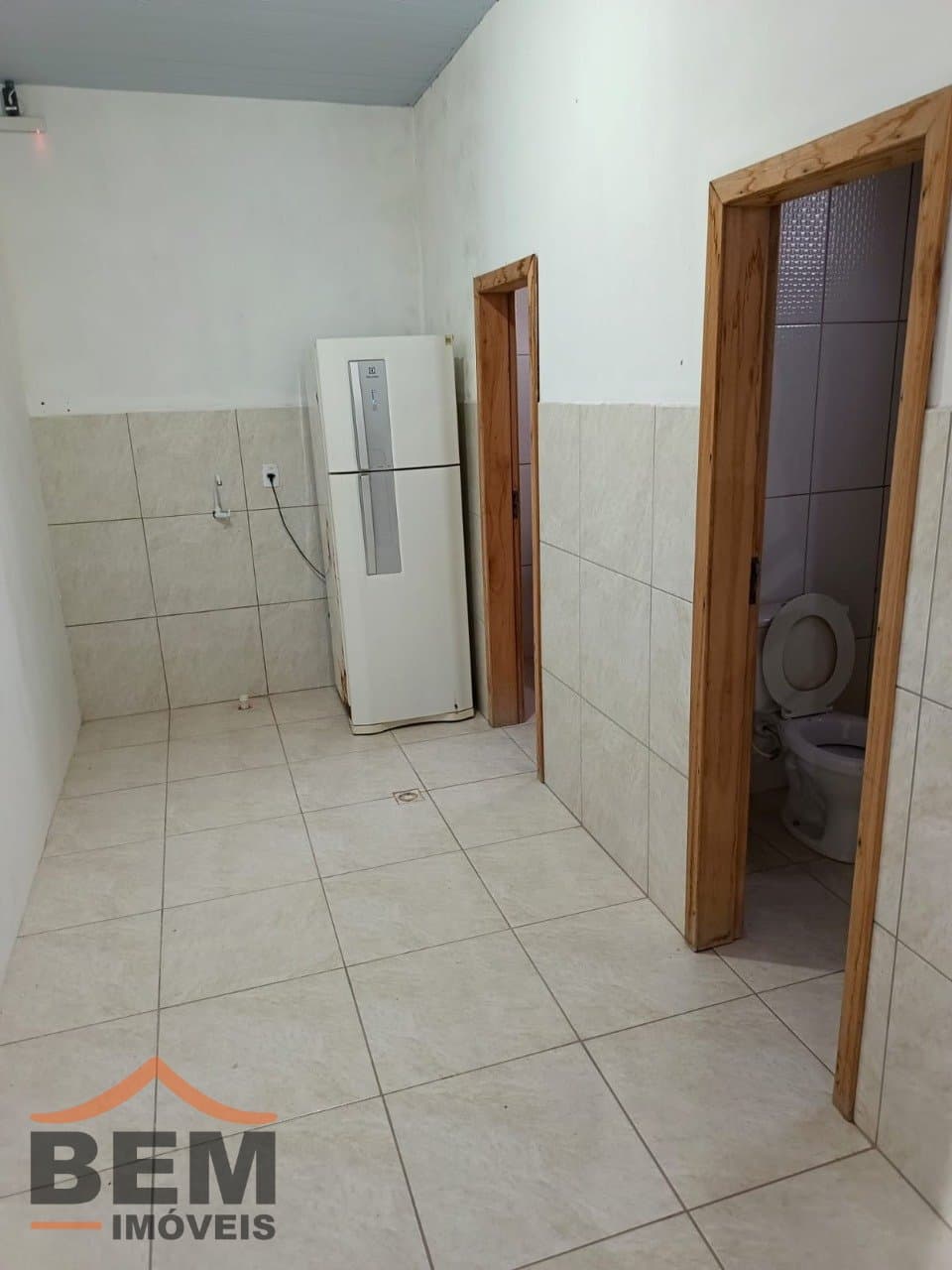 Galpão para Locação com 260m² no bairro Pocinho, em Ilhota: 11 - LAVABOS
