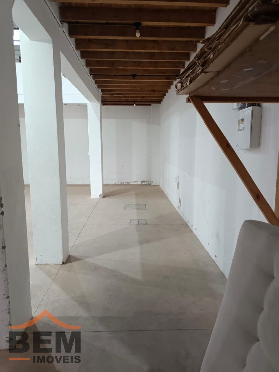 Galpão para Locação com 260m² no bairro Pocinho, em Ilhota: 15 - FACHADA