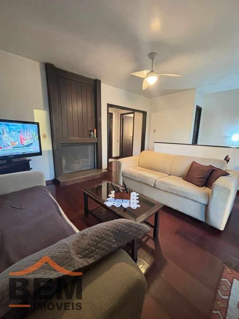 Casa para Venda com 3 quartos e 300m² no bairro Vila Operária, em Itajaí