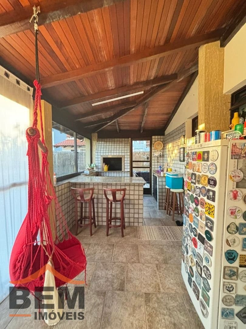Casa para Venda com 3 quartos e 300m² no bairro Vila Operária, em Itajaí
